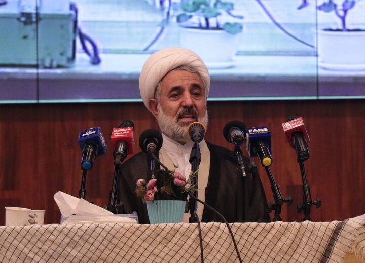 تفکر انقلابی و بسیجی پرچم افتخار و آبادانی را برافراشته اس تفکر انقلابی و بسیجی پرچم افتخار و آبادانی را برافراشته اس