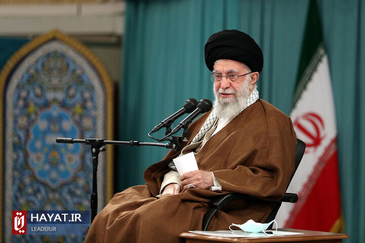 رهبر انقلاب: امام از سرآمدان تاریخ ما است 
 رهبر انقلاب: امام از سرآمدان تاریخ ما است