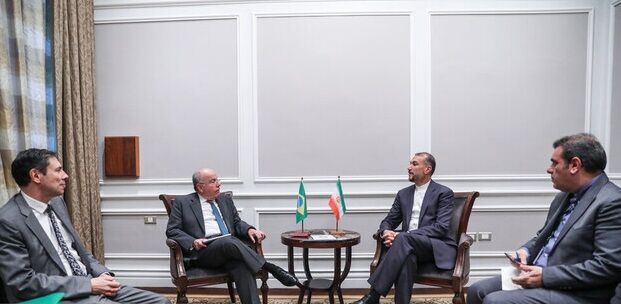 وزیر خارجه برزیل رفع تحریمها علیه ایران را زمینه ساز تقویت روابط دوجانبه دانست وزیر خارجه برزیل رفع تحریمها علیه ایران را زمینه ساز تقویت روابط دوجانبه دانست