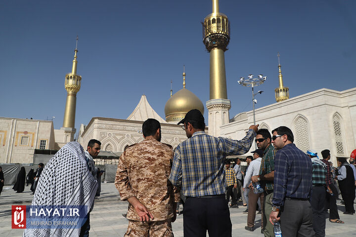 حضور پرشور مردم در مراسم سی و چهارمین سالگرد ارتحال امام خمینی (ره)