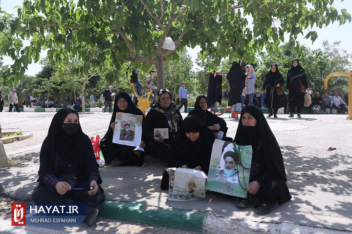 حضور پرشور مردم در مراسم سی و چهارمین سالگرد ارتحال امام خمینی (ره)