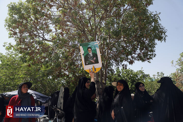 حضور پرشور مردم در مراسم سی و چهارمین سالگرد ارتحال امام خمینی (ره)