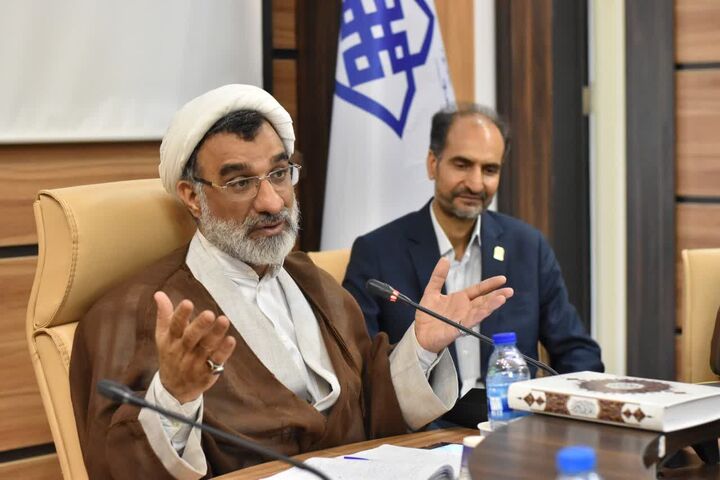 بومی شدن علوم انسانی بر پایه حکمت مورد توجه است بومی شدن علوم انسانی بر پایه حکمت مورد توجه است