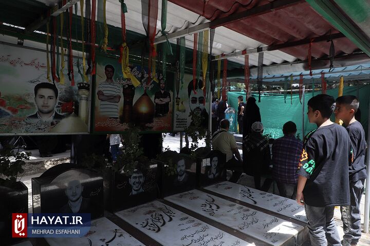 تشییع پیکر مطهر شهید فاطمیون محمد جعفری گنجی