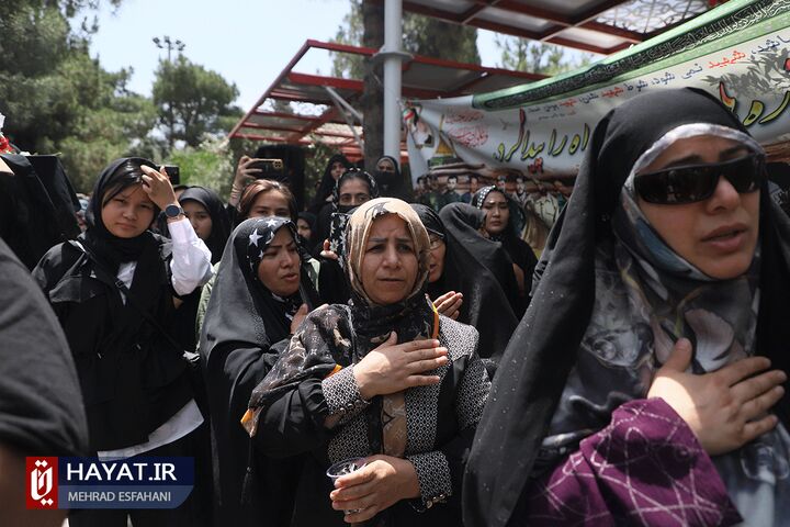 تشییع پیکر مطهر شهید فاطمیون محمد جعفری گنجی