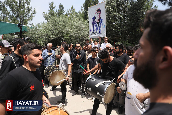 تشییع پیکر مطهر شهید فاطمیون محمد جعفری گنجی