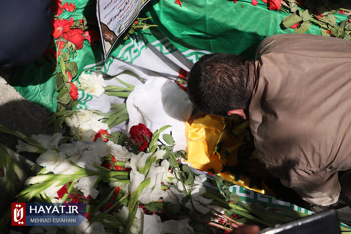 تشییع پیکر مطهر شهید فاطمیون محمد جعفری گنجی