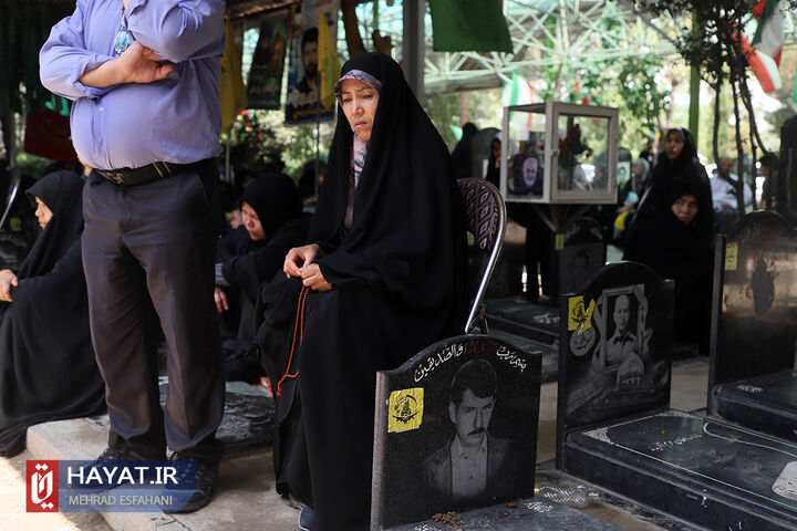 تشییع پیکر مطهر شهید فاطمیون محمد جعفری گنجی