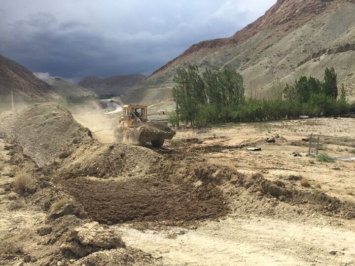 عملیات اجرایی ۴۸ کانال آبیاری و پوشش نهرهای کشاورزی مناطق سیل‌زده فیروزکوه آغاز شد