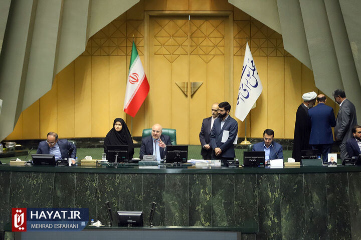 قالیباف: احضار افراد زیر 18 سال به کلانتری دروغ است قالیباف: احضار افراد زیر 18 سال به کلانتری دروغ است