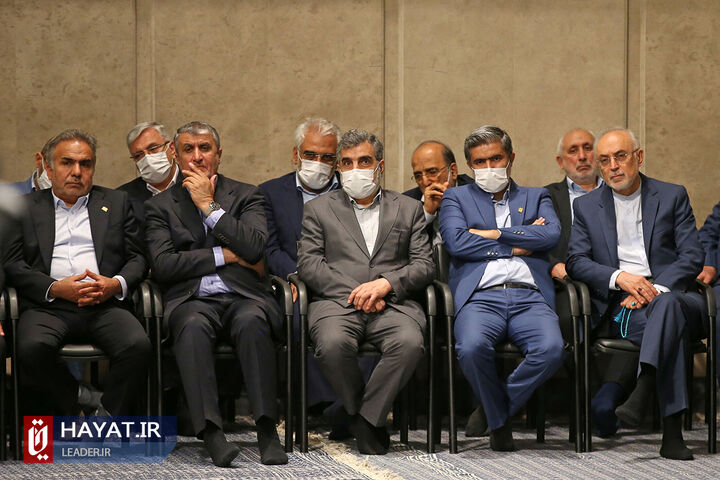 دیدار رهبر معظم انقلاب با دانشمندان، کارشناسان و مسئولان صنعت هسته‌ای