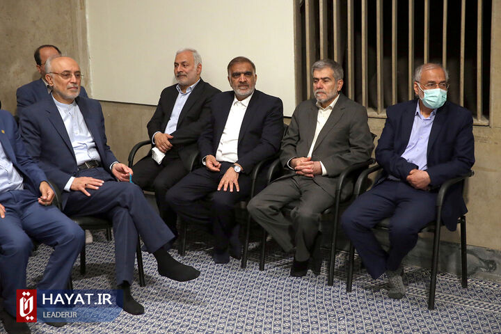 دیدار رهبر معظم انقلاب با دانشمندان، کارشناسان و مسئولان صنعت هسته‌ای