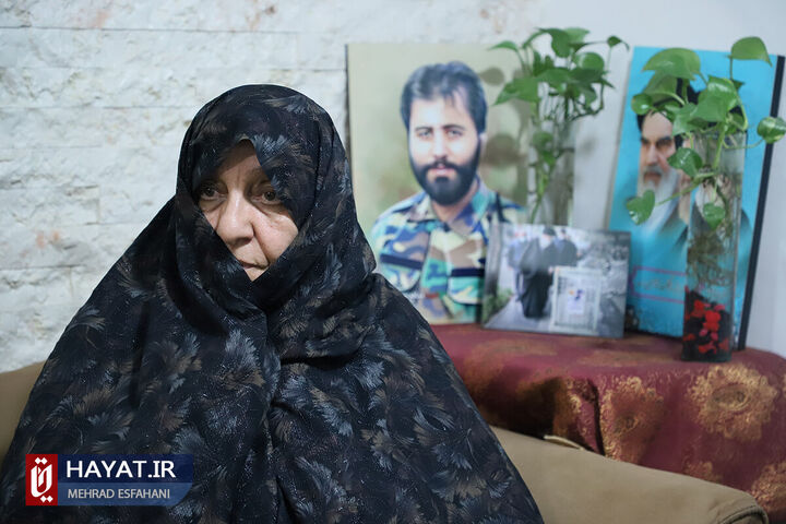 جواد دیگر عاشق کوچه های دمشق شده بود/  تداعی آیه قرآن شهادت پسرم را به من خبر داد جواد دیگر عاشق کوچه های دمشق شده بود/  تداعی آیه قرآن شهادت پسرم را به من خبر داد