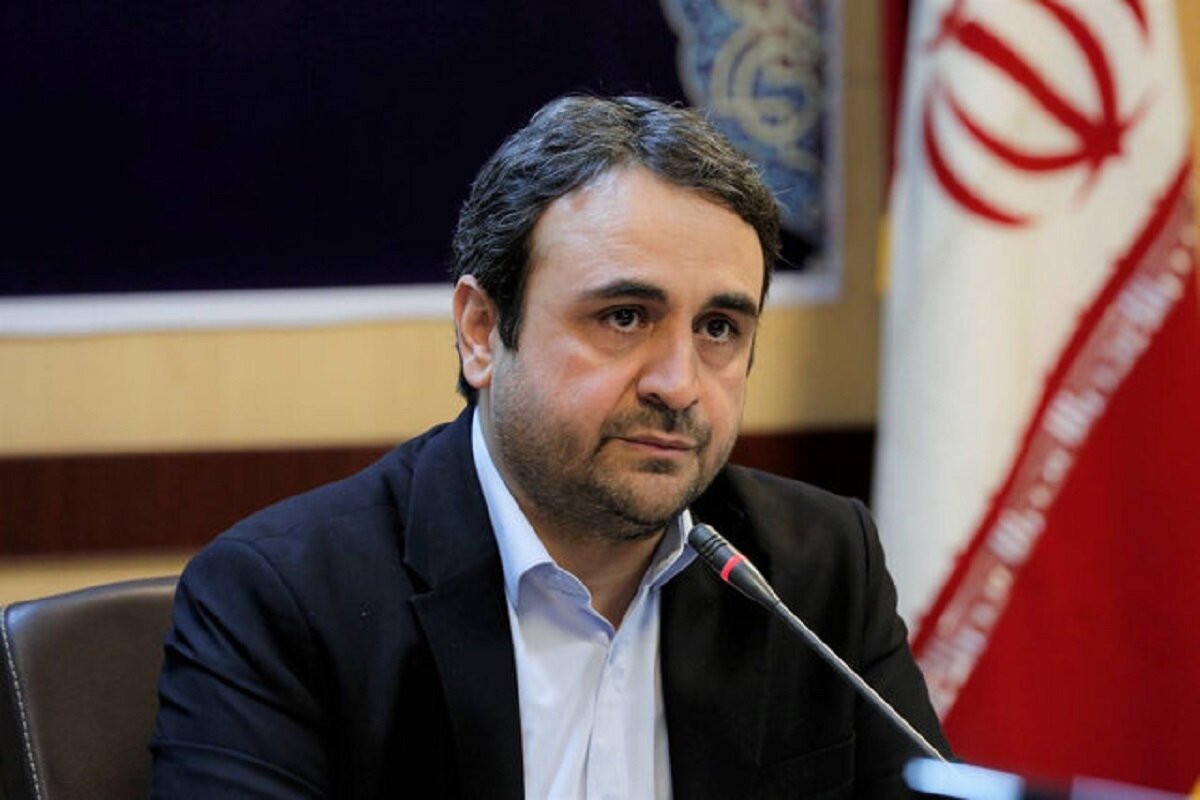 مجوز استخدام ۲۵۰۰۰ نفر دیگر باید داده شود