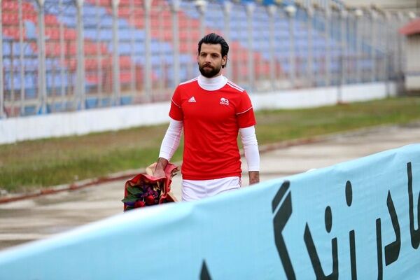 عباس زاده از تراکتور جدا میشود عباس زاده از تراکتور جدا میشود