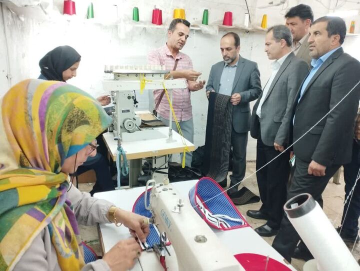 یک مجموعه تولیدی ۳۵۰ نفر از بانوان همدانی را مشغول به کار کرد یک مجموعه تولیدی ۳۵۰ نفر از بانوان همدانی را مشغول به کار کرد