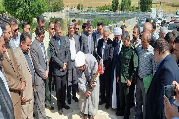 عملیات اجرایی ۲طرح عمران شهری در قروه آغاز شد عملیات اجرایی ۲طرح عمران شهری در قروه آغاز شد