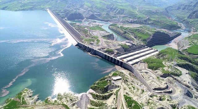 خشکسالی و گرد و غبار، سوغات سدسازی ترکیه بر شمال غرب ایران