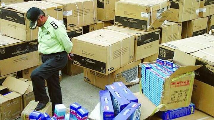 ۱ تا ۵ سال انفصال از خدمت، مجازات مدیران متخلف در امر قاچاق ۱ تا ۵ سال انفصال از خدمت، مجازات مدیران متخلف در امر قاچاق