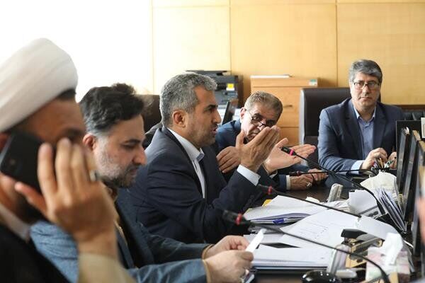 پورابراهیمی دوباره رییس کمیسیون اقتصادی شد پورابراهیمی دوباره رییس کمیسیون اقتصادی شد