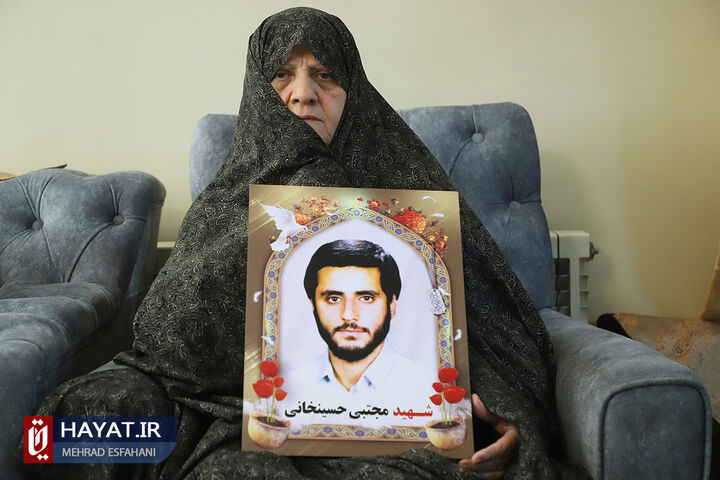 مادر شهید مجتبی حسینخانی