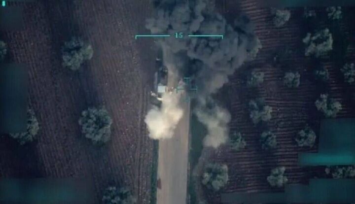 کشته و زخمی شدن ۵۰ تروریست در سلسله حملات هوایی ارتش سوریه به ادلب کشته و زخمی شدن ۵۰ تروریست در سلسله حملات هوایی ارتش سوریه به ادلب