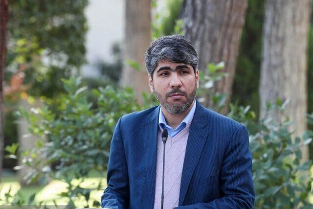 لطیفی: تغییر ساعت کاری با مجوز سران قوا بود لطیفی: تغییر ساعت کاری با مجوز سران قوا بود