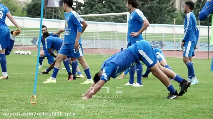 شعار علیه مدیرعامل استقلال در تمرینات این تیم شعار علیه مدیرعامل استقلال در تمرینات این تیم