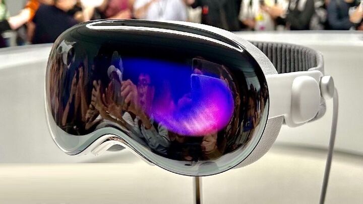 اپل با ویژن پرو دوباره خودش را بالا کشید اپل با ویژن پرو دوباره خودش را بالا کشید