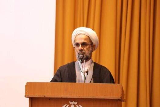 آسیب فضای مجازی به دانشآموزان آسیب فضای مجازی به دانشآموزان