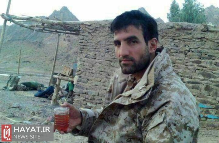 روایت تصویری زندگی شهید «حسین رضایی» روایت تصویری زندگی شهید «حسین رضایی»