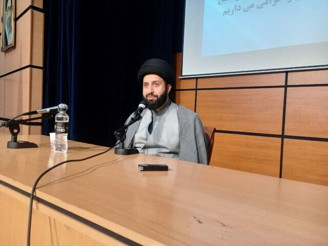 باید به موضوع حجاب به عنوان یک مسئله مهم هویتی نگاه کرد باید به موضوع حجاب به عنوان یک مسئله مهم هویتی نگاه کرد