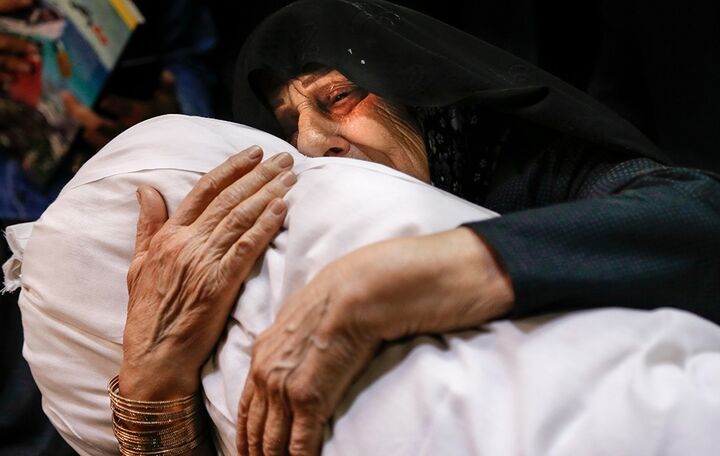 چادر مادر کفن پسر شد! چادر مادر کفن پسر شد!