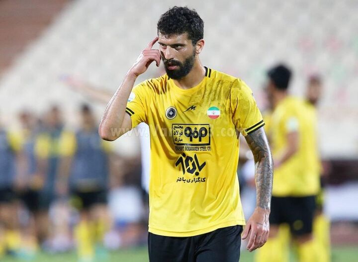 مدافع سابق از استقلال شکایت کرد مدافع سابق از استقلال شکایت کرد