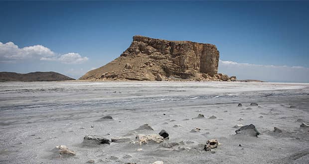 مرگ تدریجی دریاچهها و تالابهای ایران/ دریاچه ارومیه نفس آخر را میکشد!