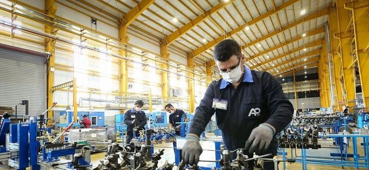 کمبود نیروی متخصص از موانع افتتاح واحدهای تولیدی پیشرفته در زنجان است کمبود نیروی متخصص از موانع افتتاح واحدهای تولیدی پیشرفته در زنجان است