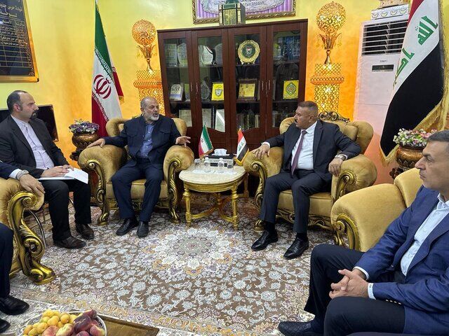  وزیر کشور ایران با همتای عراقی خود در گذرگاه زرباطیه دیدار کرد