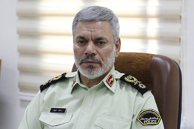 حل اشکالات خدمات گذرنامهای اربعین/ پلیس ارتباط خوبی با طرف عراقی دارد حل اشکالات خدمات گذرنامهای اربعین/ پلیس ارتباط خوبی با طرف عراقی دارد