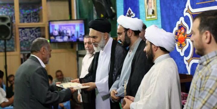 تجلیل از ۱۳ میاندار هیأت در رویداد «مقام مجنون» تجلیل از ۱۳ میاندار هیأت در رویداد «مقام مجنون»