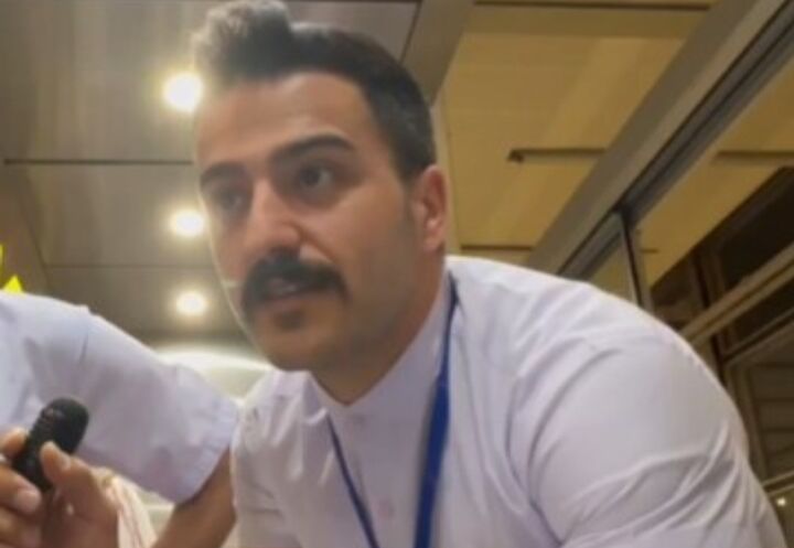 مقلد صدای کارکنان اطلاعات پرواز فرودگاه امام اخراج نشده‌ است