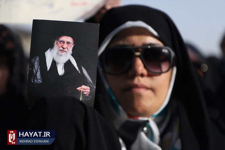 اجتماع بزرگ عفاف و حجاب در میدان امام حسین (ع)