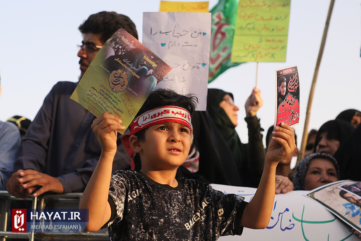 اجتماع بزرگ عفاف و حجاب در میدان امام حسین (ع)