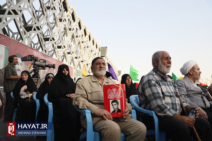 اجتماع بزرگ عفاف و حجاب در میدان امام حسین (ع)