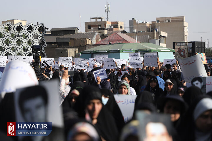 اجتماع بزرگ عفاف و حجاب در میدان امام حسین (ع)