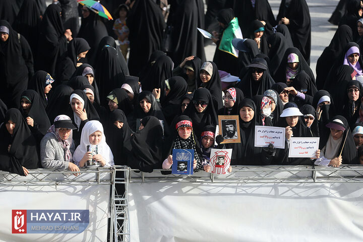 اجتماع بزرگ عفاف و حجاب در میدان امام حسین (ع)