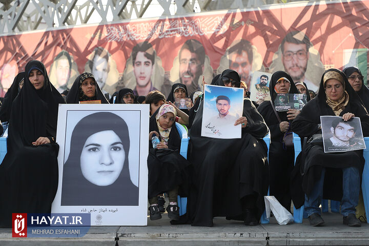 اجتماع بزرگ عفاف و حجاب در میدان امام حسین (ع)