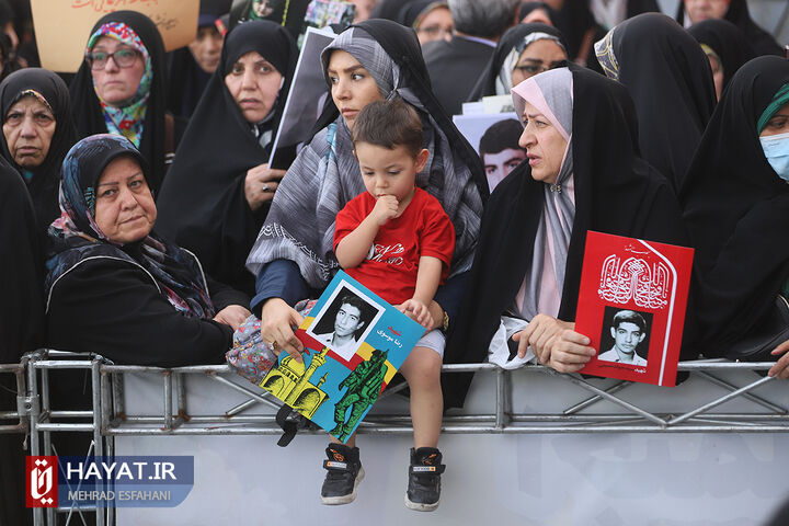 اجتماع بزرگ عفاف و حجاب در میدان امام حسین (ع)