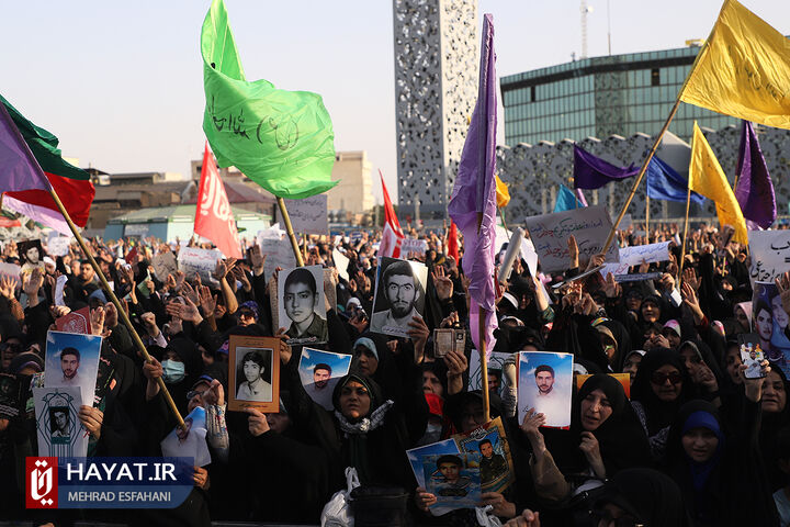 اجتماع بزرگ عفاف و حجاب در میدان امام حسین (ع)