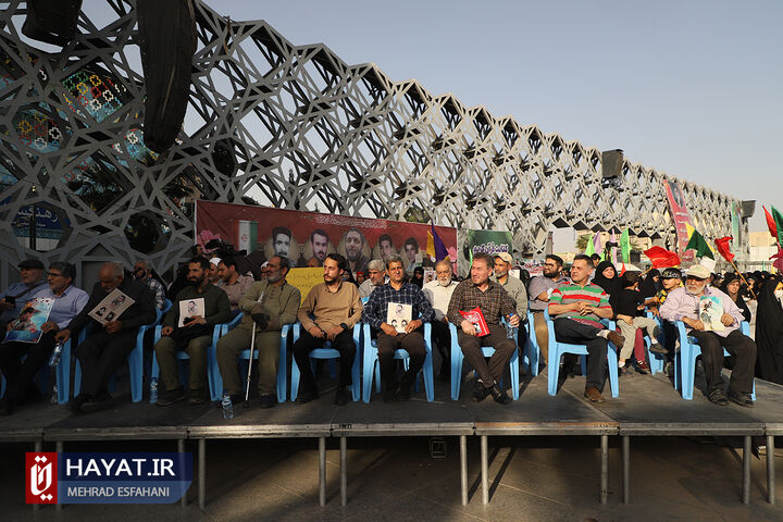 اجتماع بزرگ عفاف و حجاب در میدان امام حسین (ع)