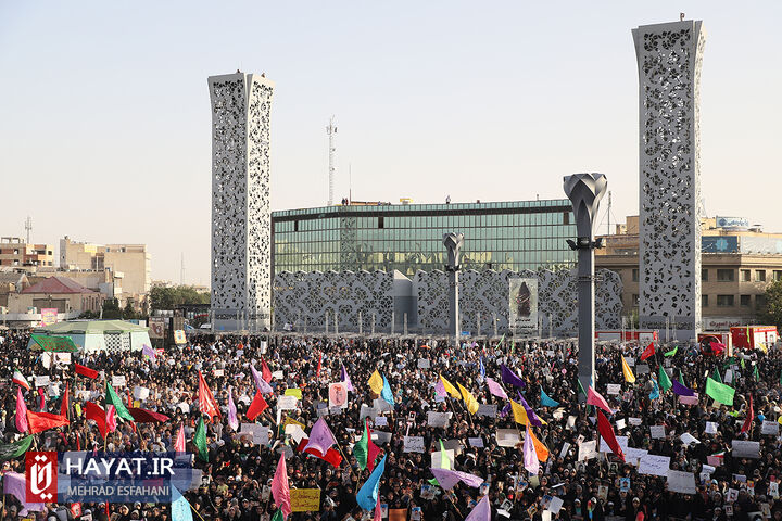 اجتماع بزرگ عفاف و حجاب در میدان امام حسین (ع)